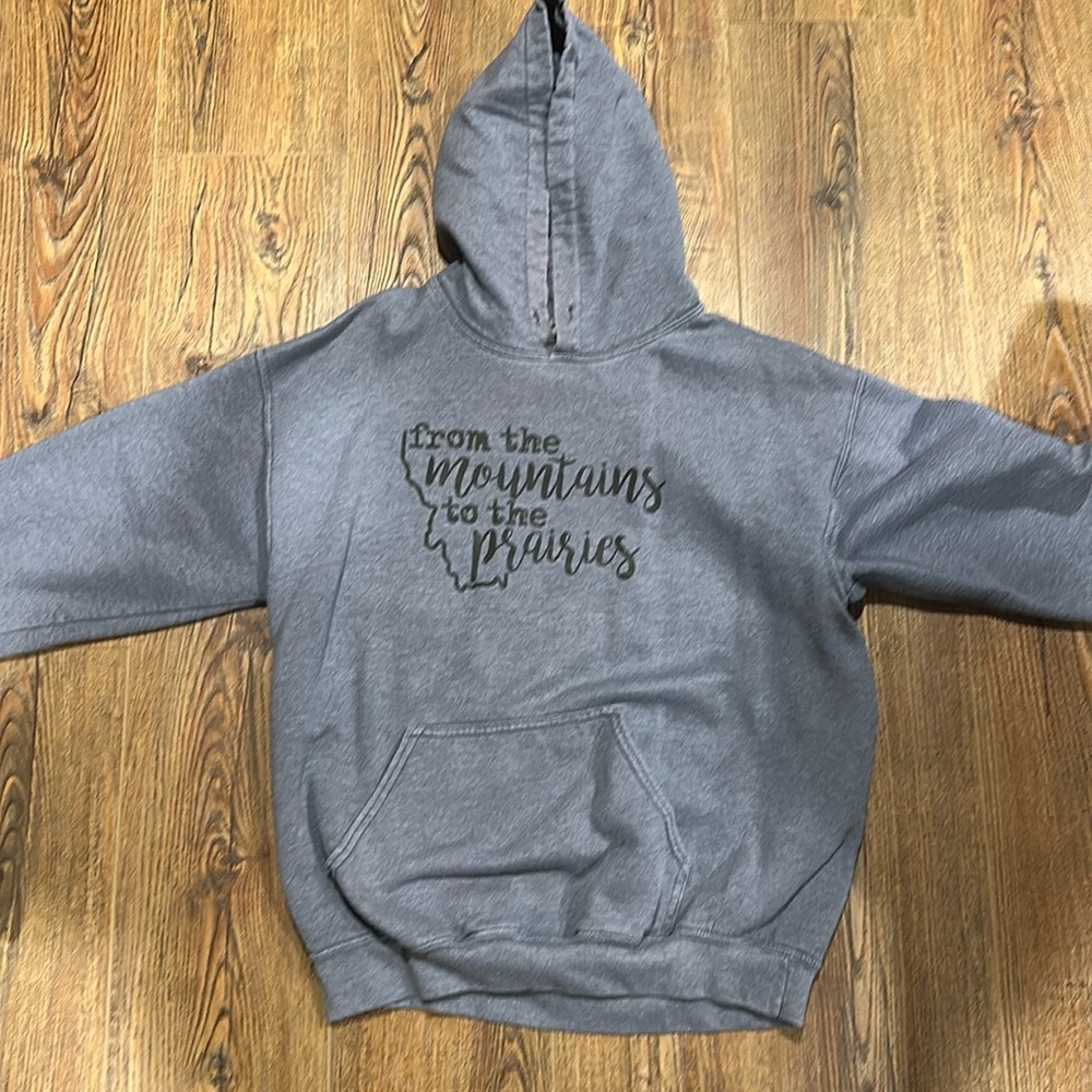Sweatshirt size M